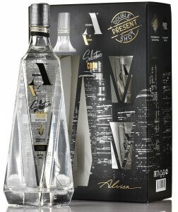 ВОДКА ВОДКА, А 40% 0,7Л П/УП+ 2 СТОПКИ ВОДКА ВОДКА, А 40% 0,7Л П/УП+ 2 СТОПКИ