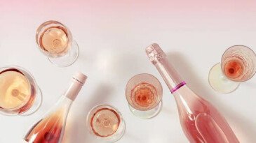 Тренд на розовое вино: почему оно стало любимым напитком этого сезона.