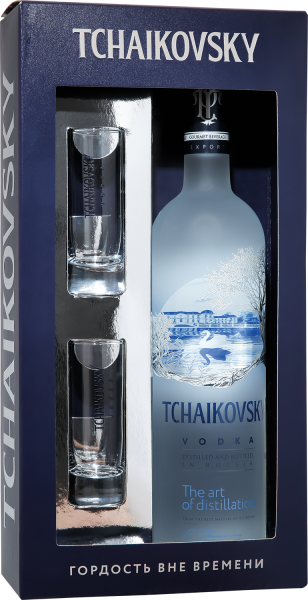 ВОДКА ЧАЙКОВСКИЙ С ДВУМЯ СТОПКАМИ 40% 0,7Л П/У